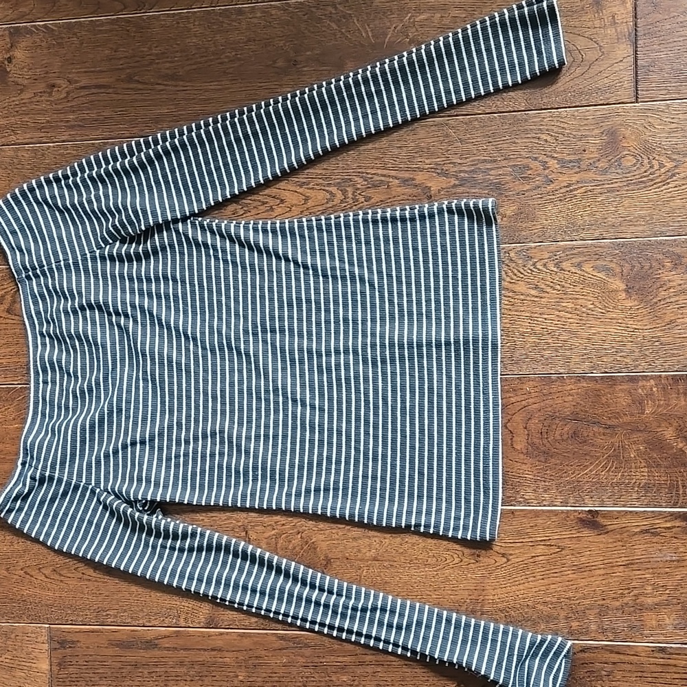 Lucky Brand Los Angeles Striped Off-Shoulder Women's Top Size Small Grey  White